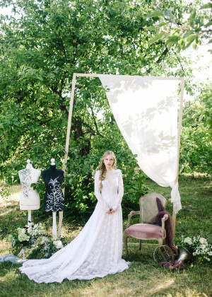 Long Sleeve Ivory Lace V Back Wedding Dress